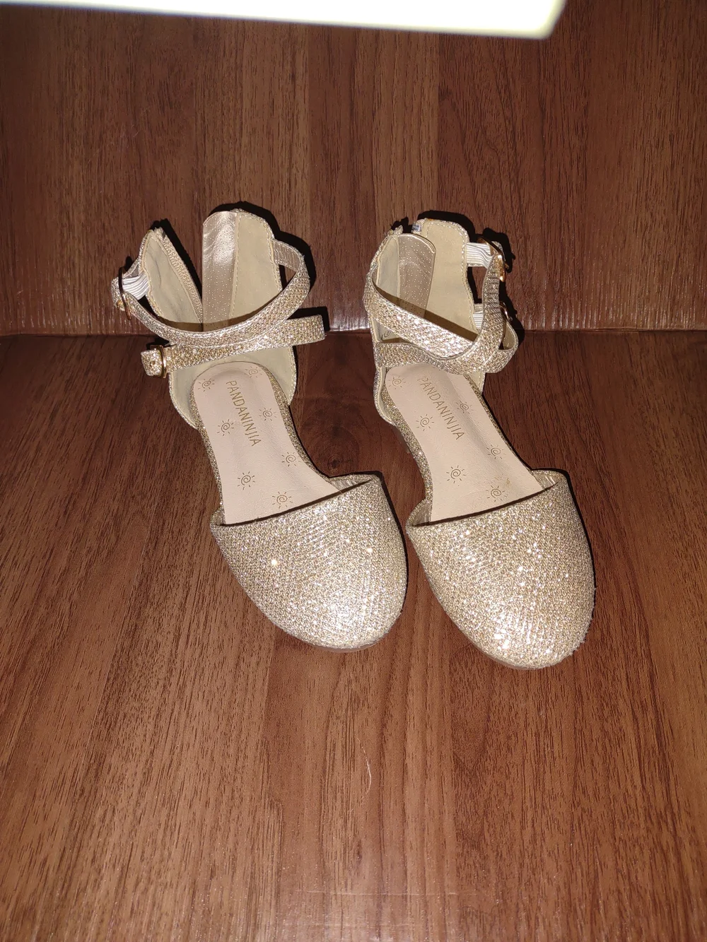8C Girls Sparkle Ankle-Strap Flats in Gold 3X737sm